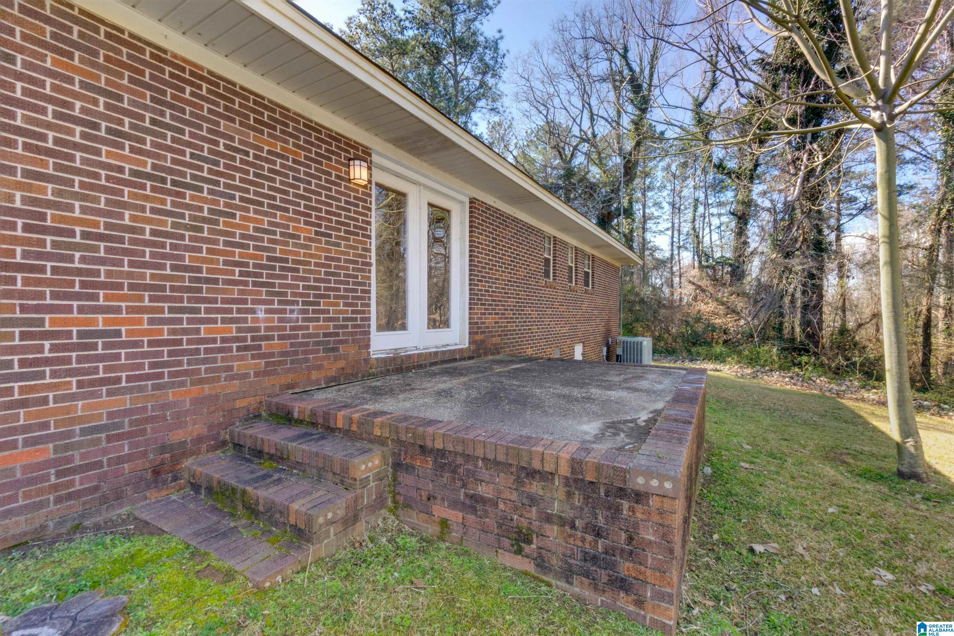 100 Kevin Lane Clanton, AL 35045 - Photo 35 of 38