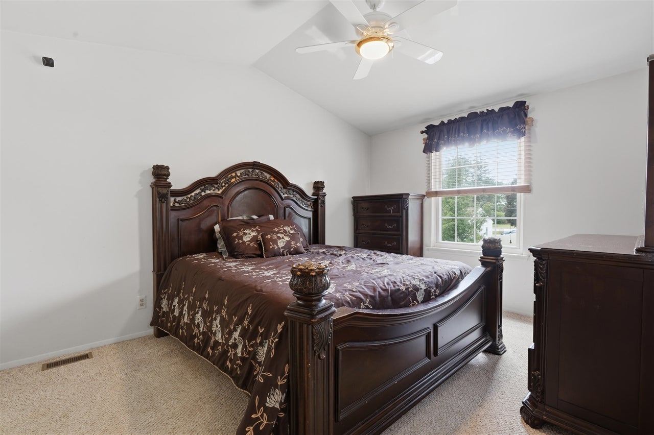 240 Pine Tree Ridge, Unit 4 Waterford, MI 48327 - Photo 16 of 36 Gallery Image 16