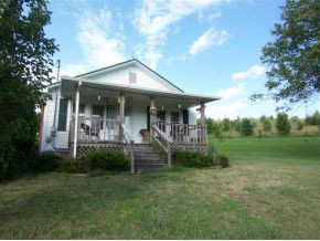 690 Walkertown Road Chuckey, TN 37641 - Photo 3 of 10 Photo 3