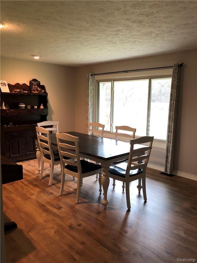 9579 Oak Grove Road Howell, MI 48855 - Photo 12 of 33 dr.jpeg