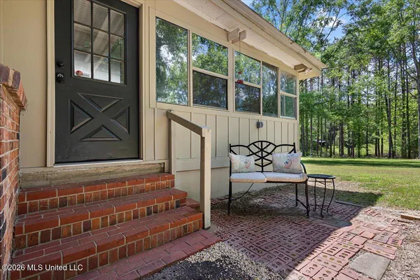 $209,900 | 1039 Hall Lane, Raymond, MS 39154