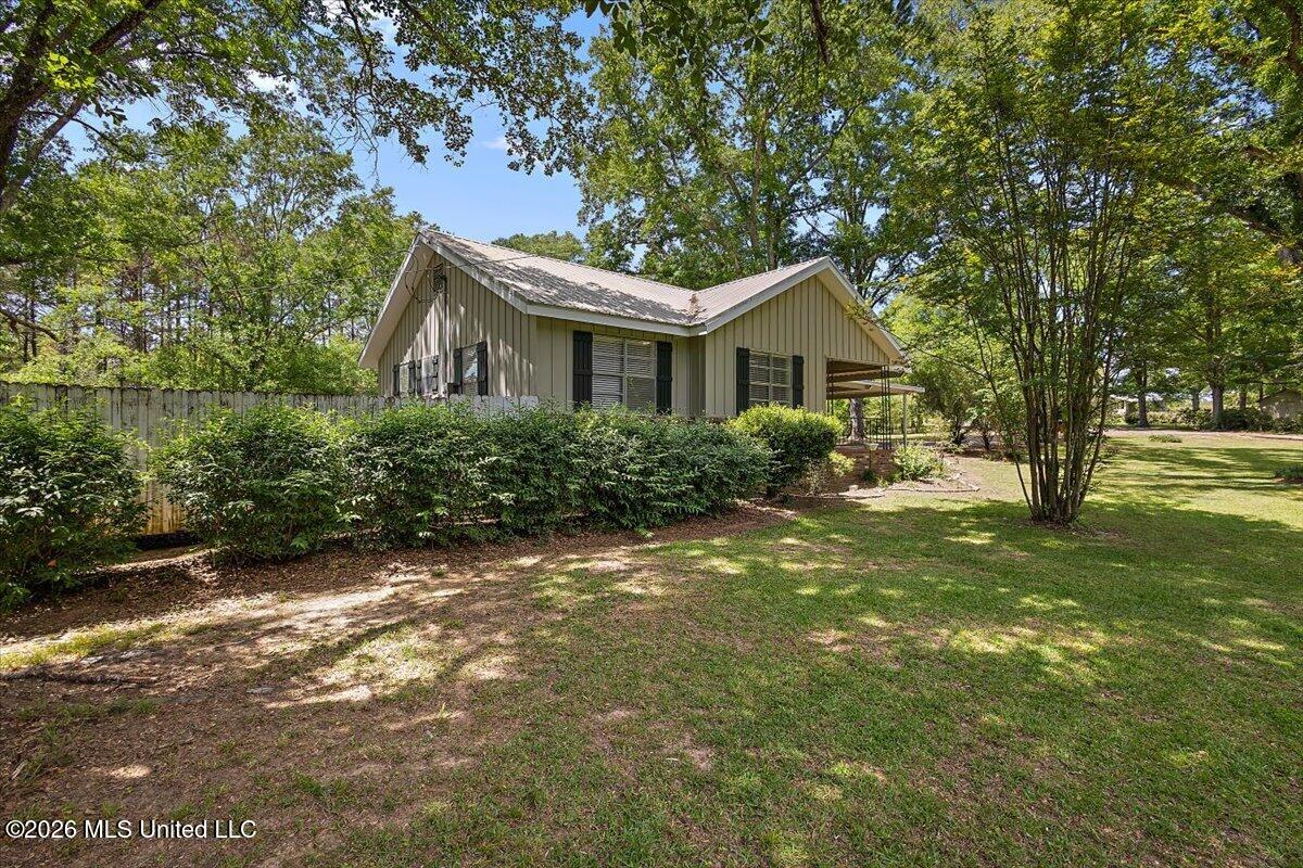 1039 Hall Lane Raymond, MS 39154 - Photo 2 of 28 02-HTP_9426