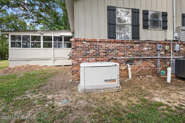 $209,900 | 1039 Hall Lane, Raymond, MS 39154