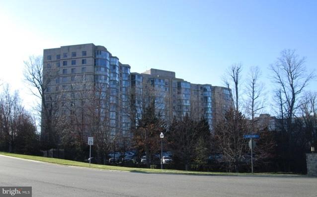 19385 Cypress Ridge Terrace, Unit 704 Leesburg, VA 20176 - Photo 2 of 13 Exterior (General)