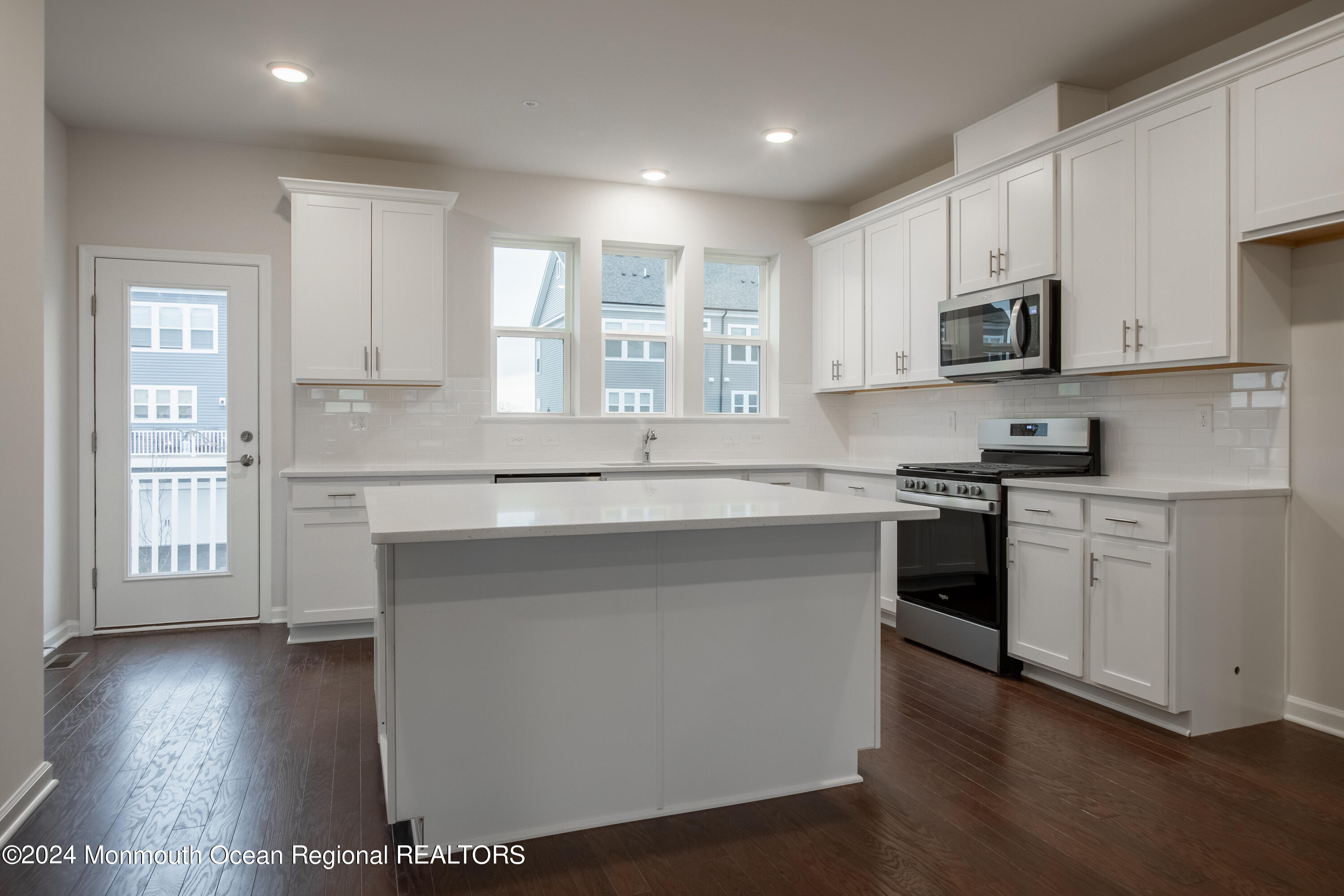 17 Sunset Road Oceanport, NJ 07757 - Photo 6 of 33 _E3A9248-HDR