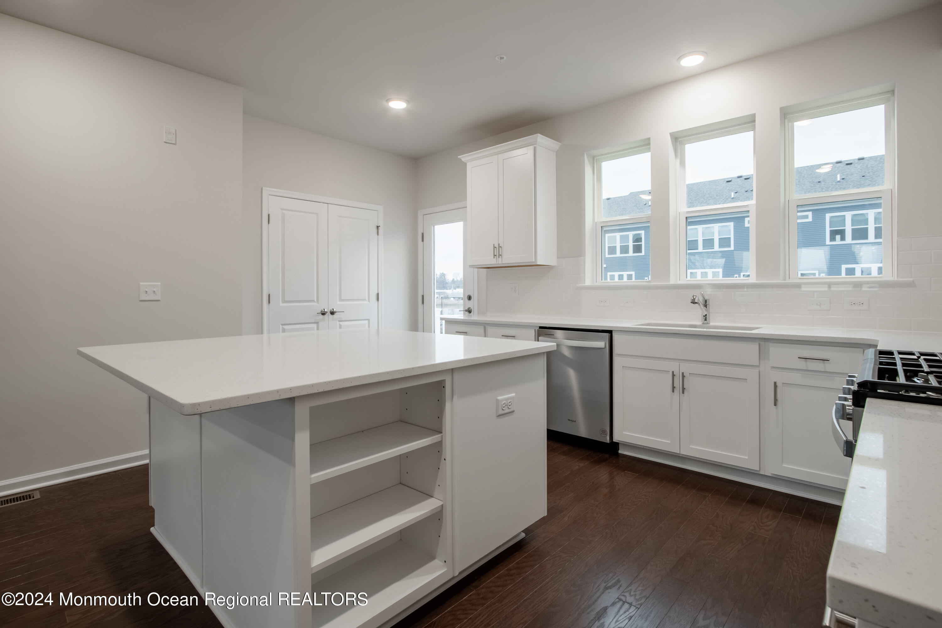 17 Sunset Road Oceanport, NJ 07757 - Photo 8 of 33 _E3A9260-HDR