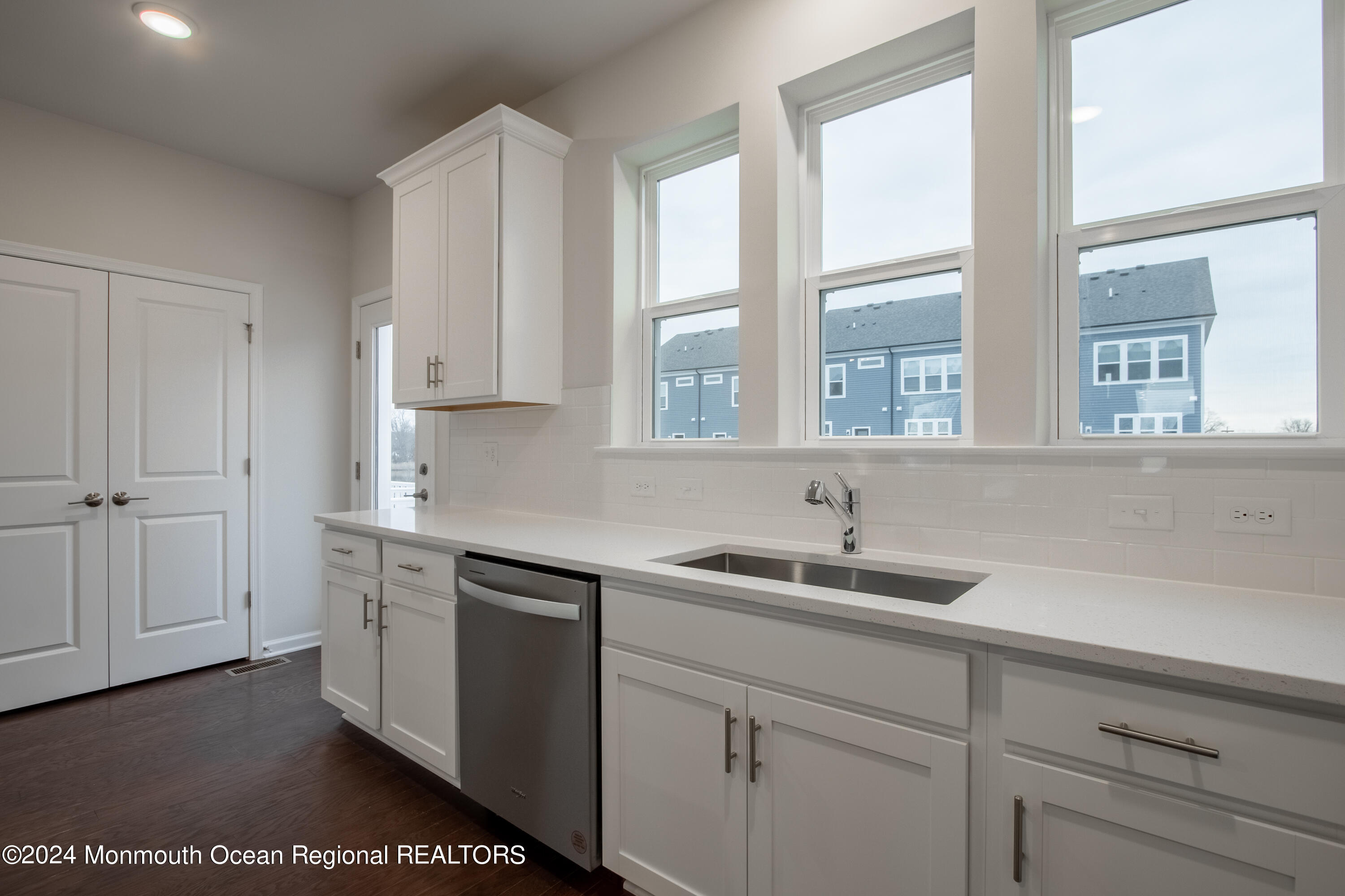 17 Sunset Road Oceanport, NJ 07757 - Photo 10 of 33 _E3A9268-HDR