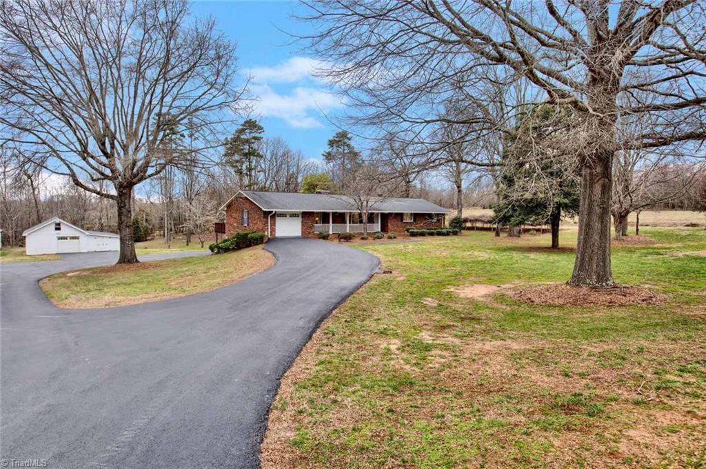 4960 Rex Road Winston-Salem, NC 27107 - Photo 3 of 30 Gallery Image 3