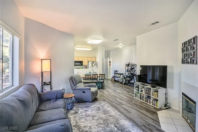 $1,550 | 5250 South Rainbow Boulevard, Unit 2034, Las Vegas, NV 89118