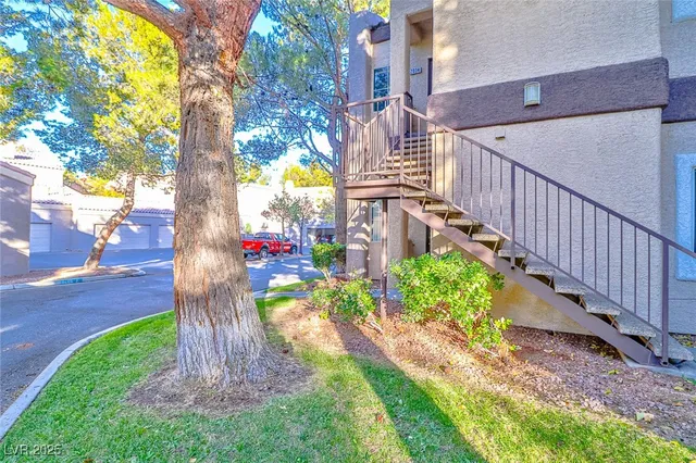 $1,550 | 5250 South Rainbow Boulevard, Unit 2034, Las Vegas, NV 89118