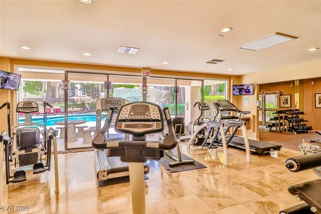 $1,550 | 5250 South Rainbow Boulevard, Unit 2034, Las Vegas, NV 89118