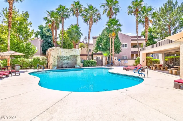 $1,550 | 5250 South Rainbow Boulevard, Unit 2034, Las Vegas, NV 89118