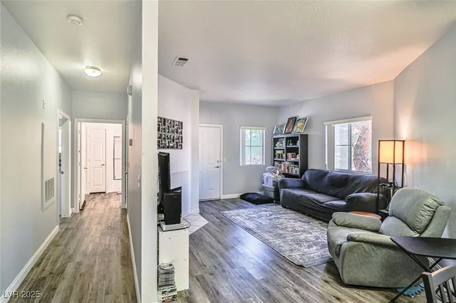 $1,550 | 5250 South Rainbow Boulevard, Unit 2034, Las Vegas, NV 89118