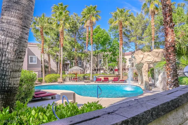 $1,550 | 5250 South Rainbow Boulevard, Unit 2034, Las Vegas, NV 89118