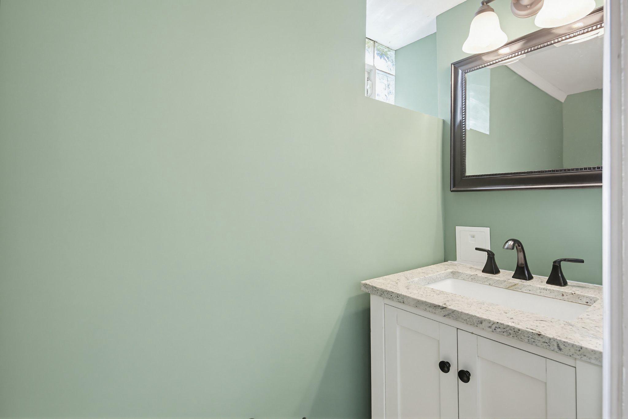 12 North Rosedale Street Baltimore, MD 21229 - Photo 6 of 25 Basement Half Bath