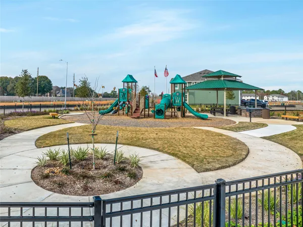 $2,200 | 11910 Amber Oak Way, Tomball, TX 77375