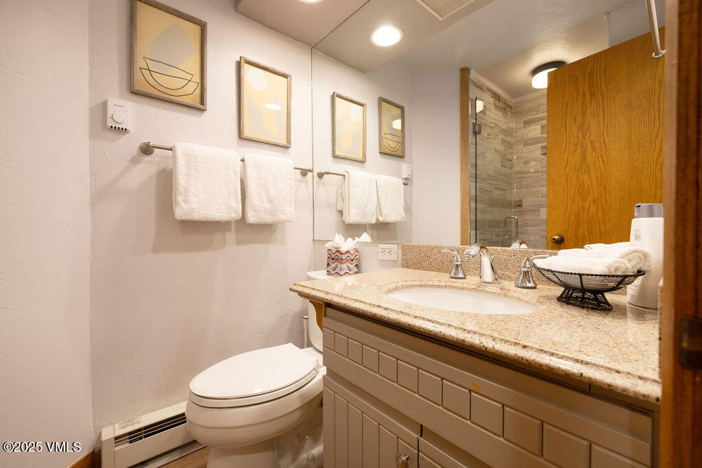 120 Offerson Road, Unit 3002 Beaver Creek, CO 81620 - Photo 12 of 26 2504_charter_3002_interior_bath03