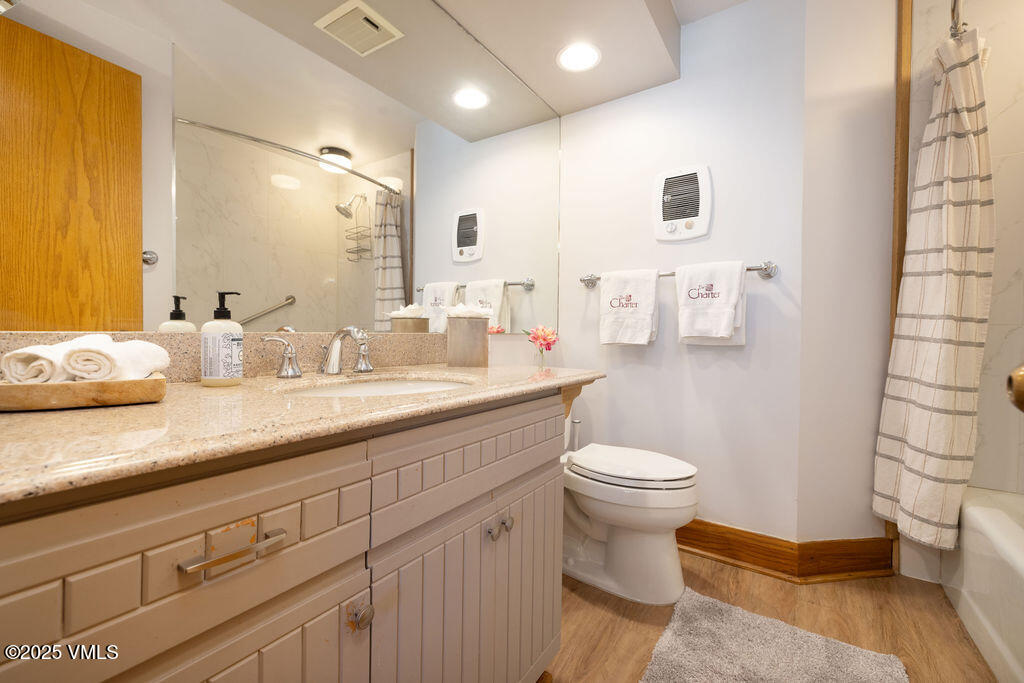 120 Offerson Road, Unit 3002 Beaver Creek, CO 81620 - Photo 13 of 26 2504_charter_3002_interior_bath01