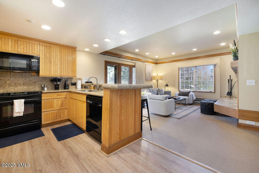 120 Offerson Road, Unit 3002 Beaver Creek, CO 81620 - Photo 3 of 26 2504_charter_3002_interior_living_a