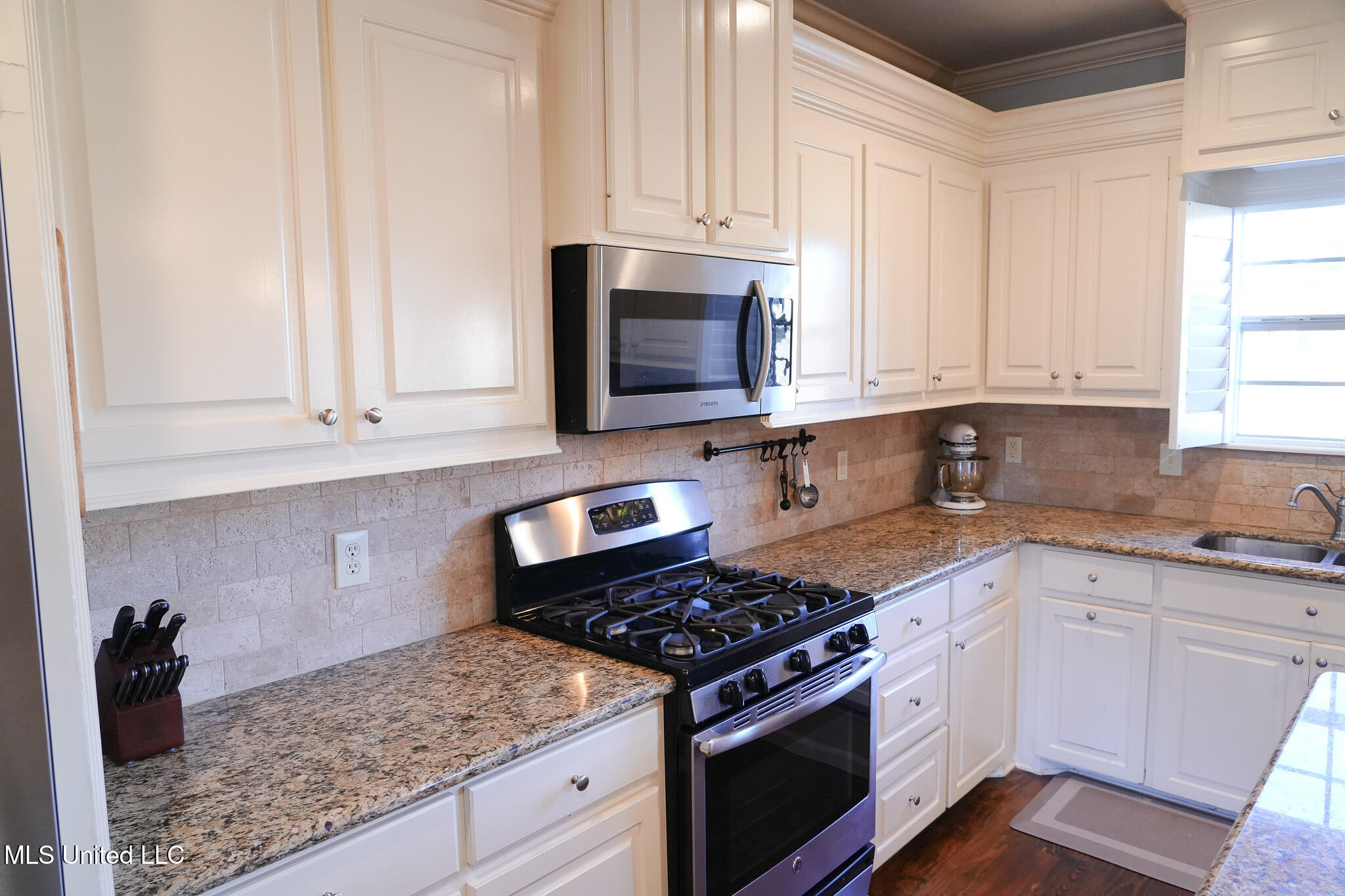 313 North Fall's Crossing Madison, MS 39110 - Photo 5 of 35 DSC00786-2