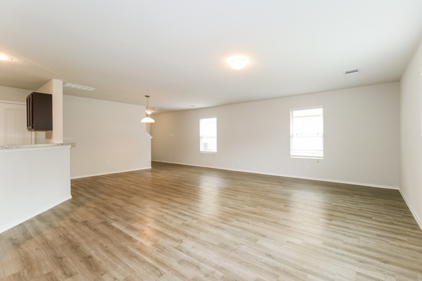 2743 Madison Court Conroe, TX 77304 - Photo 6 of 15 Photos may be representative of the floor plan and not the exact home. Finishes, layout, and features of the actual property for lease may vary.