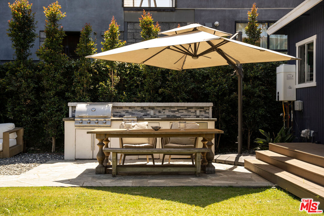 754 California Avenue Venice, CA 90291 - Photo 24 of 34 a view of a swimming pool with a patio