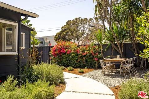 $1,990,000 | 754 California Avenue, Venice, CA 90291