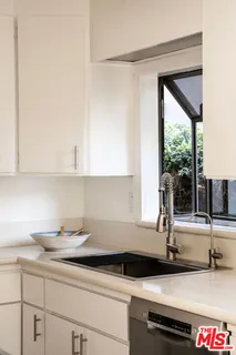 $1,990,000 | 754 California Avenue, Venice, CA 90291