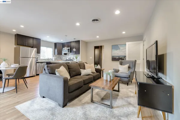 $3,325 | 50 Casa Maria Court, Unit A, Alamo, CA 94507