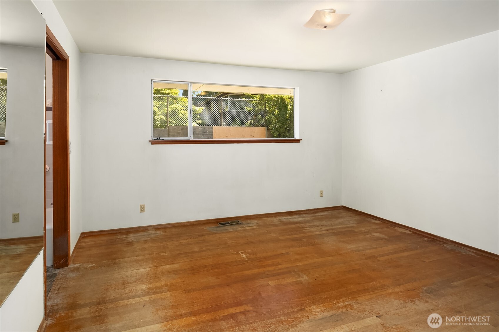 8725 Maple Lane Edmonds, WA 98026 - Photo 16 of 28