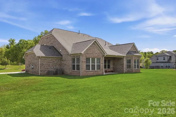 $935,000 | 301 Hollyhock Drive, Matthews, NC 28104