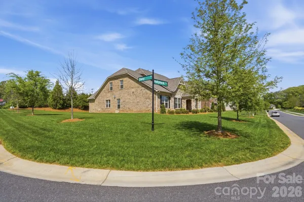 $935,000 | 301 Hollyhock Drive, Matthews, NC 28104