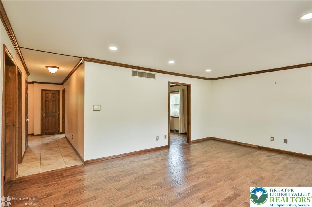 4074 Old Sentry Road Allentown, PA 18104 - Photo 14 of 76