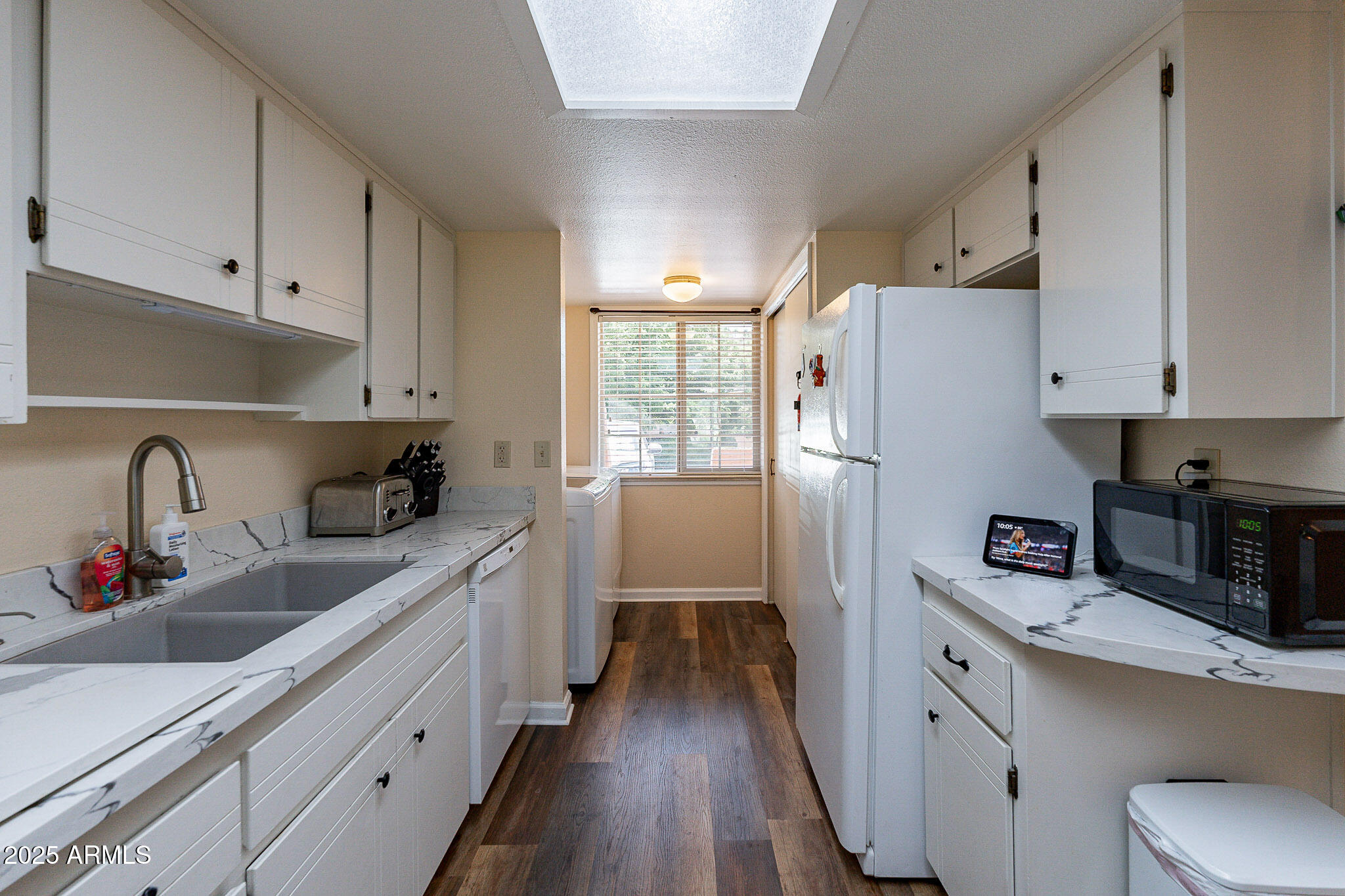 130 Castle Rock Road, Unit 100 Sedona, AZ 86351 - Photo 16 of 36 Kitchen