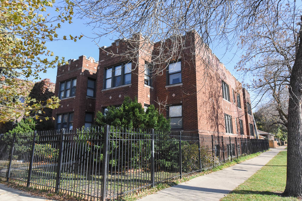3301 North Harding Avenue, Unit 1E Chicago, IL 60618 - Photo 2 of 21 a view of a building