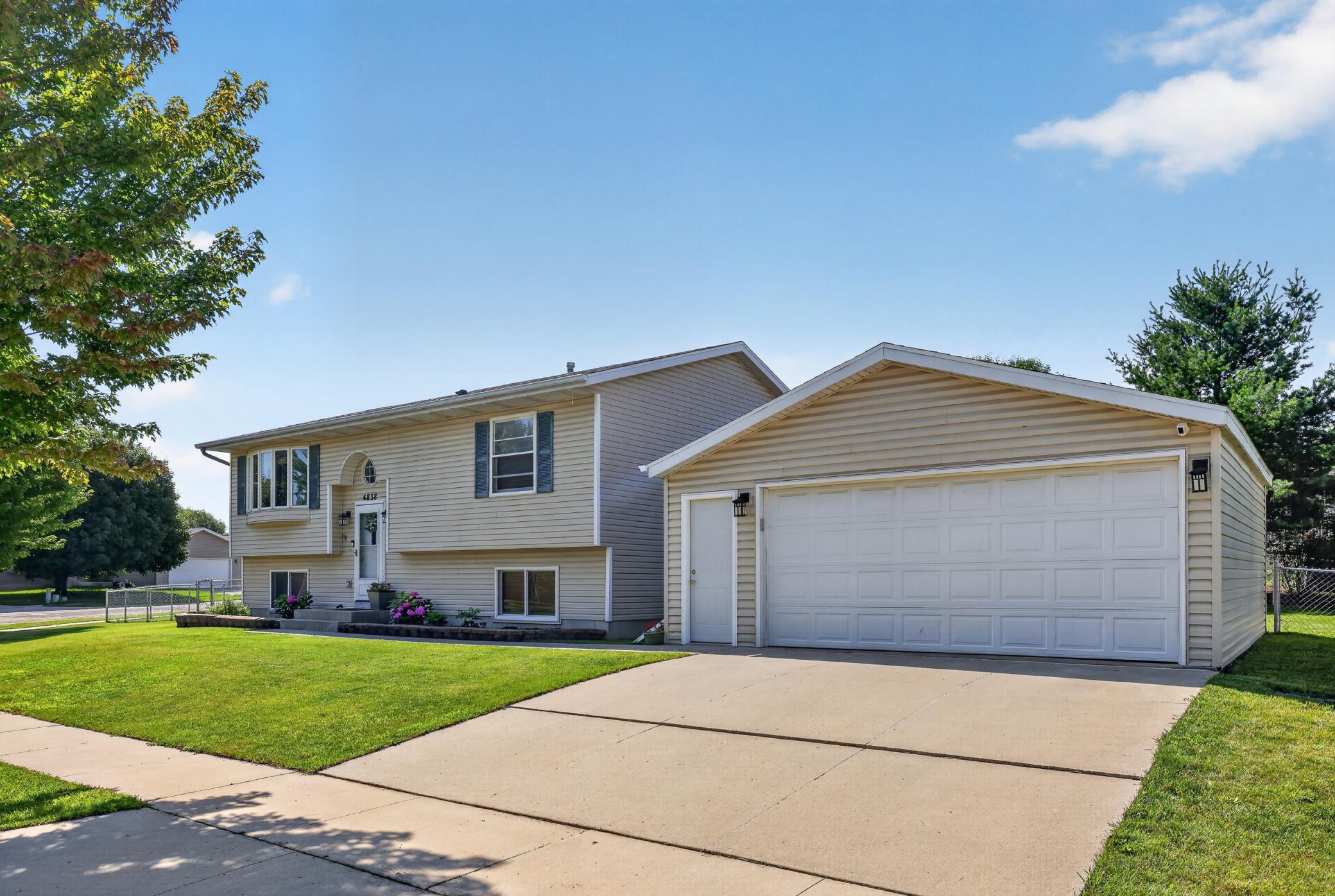 4838 11 Court Northwest Rochester, MN 55901 - Photo 3 of 47
