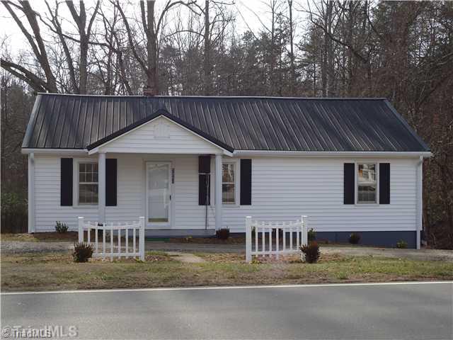 2267 North Old 52 Road Pinnacle, NC 27043 - Photo 2 of 9 Exterior Front.