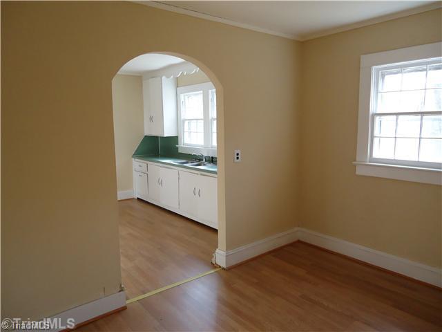 2267 North Old 52 Road Pinnacle, NC 27043 - Photo 4 of 9 Dining Room.
