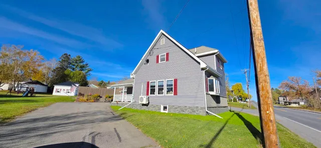 $279,000 | 8 Benjamin Street, Mars Hill, ME 04758