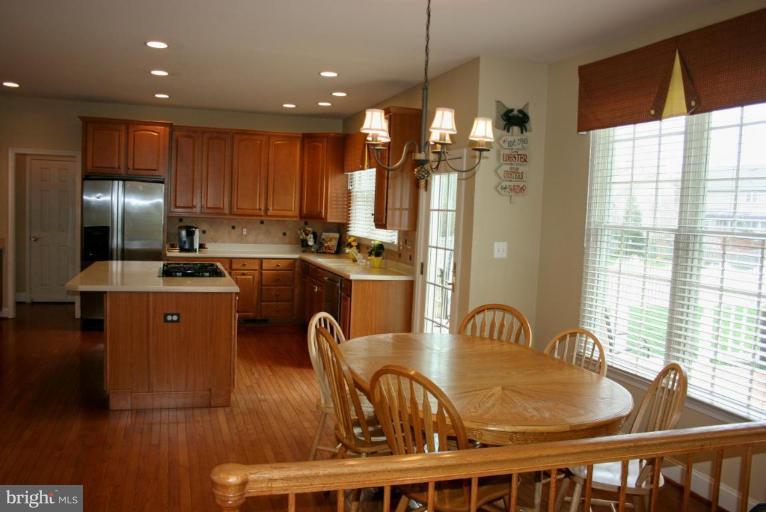 1600 Homewood Landing Road Annapolis, MD 21409 - Photo 14 of 27 Kitchen/Dining Room