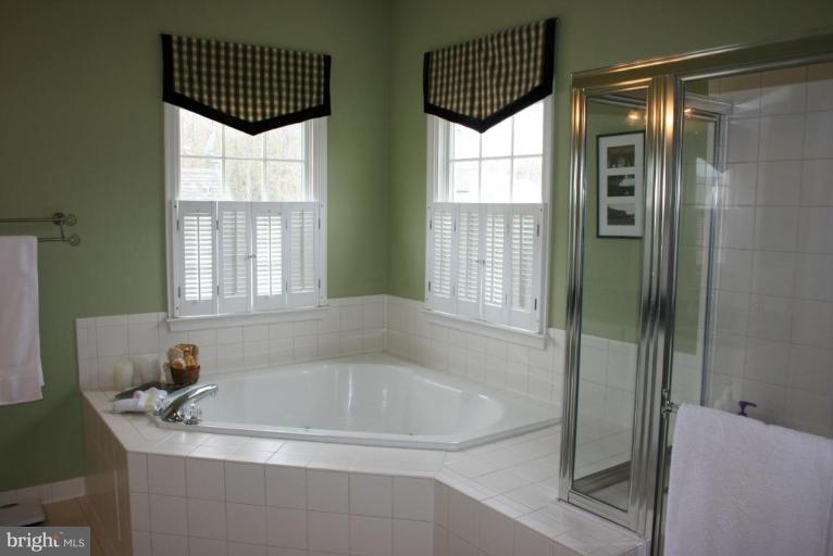 1600 Homewood Landing Road Annapolis, MD 21409 - Photo 17 of 27 Master Bath #2