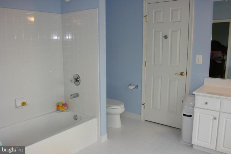 1600 Homewood Landing Road Annapolis, MD 21409 - Photo 18 of 27 Bath #1