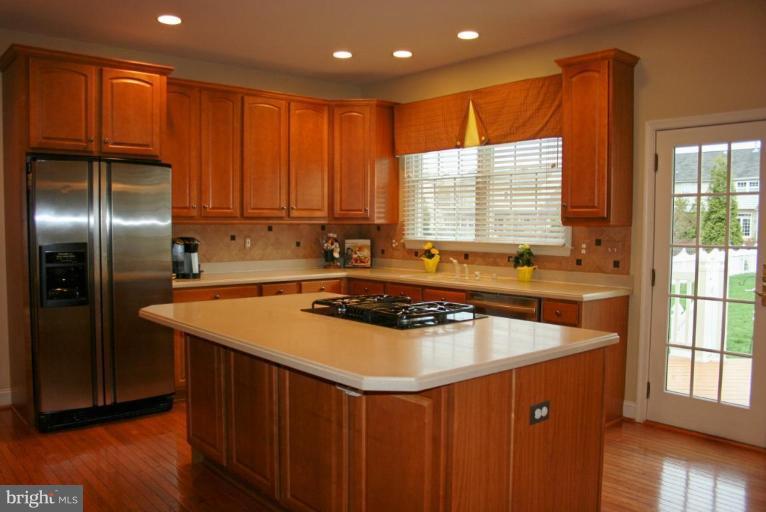 1600 Homewood Landing Road Annapolis, MD 21409 - Photo 3 of 27 Kitchen