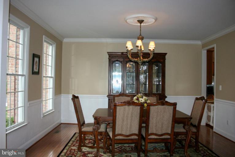 1600 Homewood Landing Road Annapolis, MD 21409 - Photo 4 of 27 Dining Room