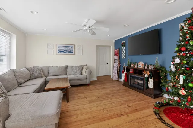 $345,000 | 39 Cayman Drive, Montgomery, IL 60538