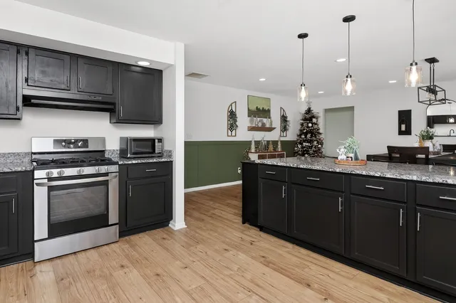 $345,000 | 39 Cayman Drive, Montgomery, IL 60538