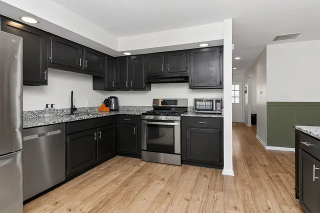 $345,000 | 39 Cayman Drive, Montgomery, IL 60538