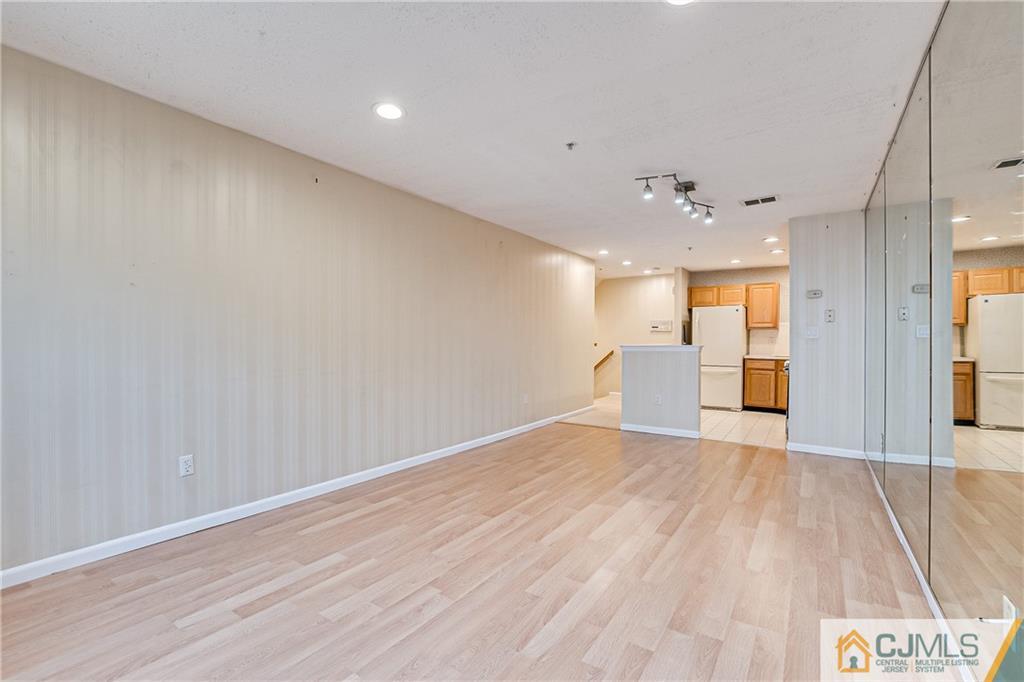 4 Prestwick Way, Unit 4 Edison, NJ 08820 - Photo 14 of 27 Gallery Image 14