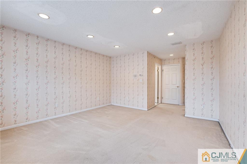 4 Prestwick Way, Unit 4 Edison, NJ 08820 - Photo 19 of 27 Gallery Image 19