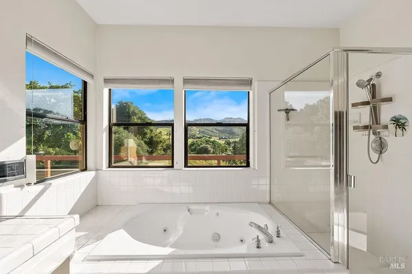 $1,070,000 | 6271 Meadowstone Drive, Santa Rosa, CA 95409